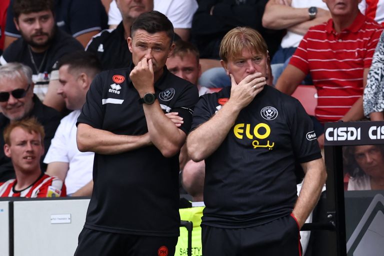 Tottenham fans pile in as Sheffield United manager and players