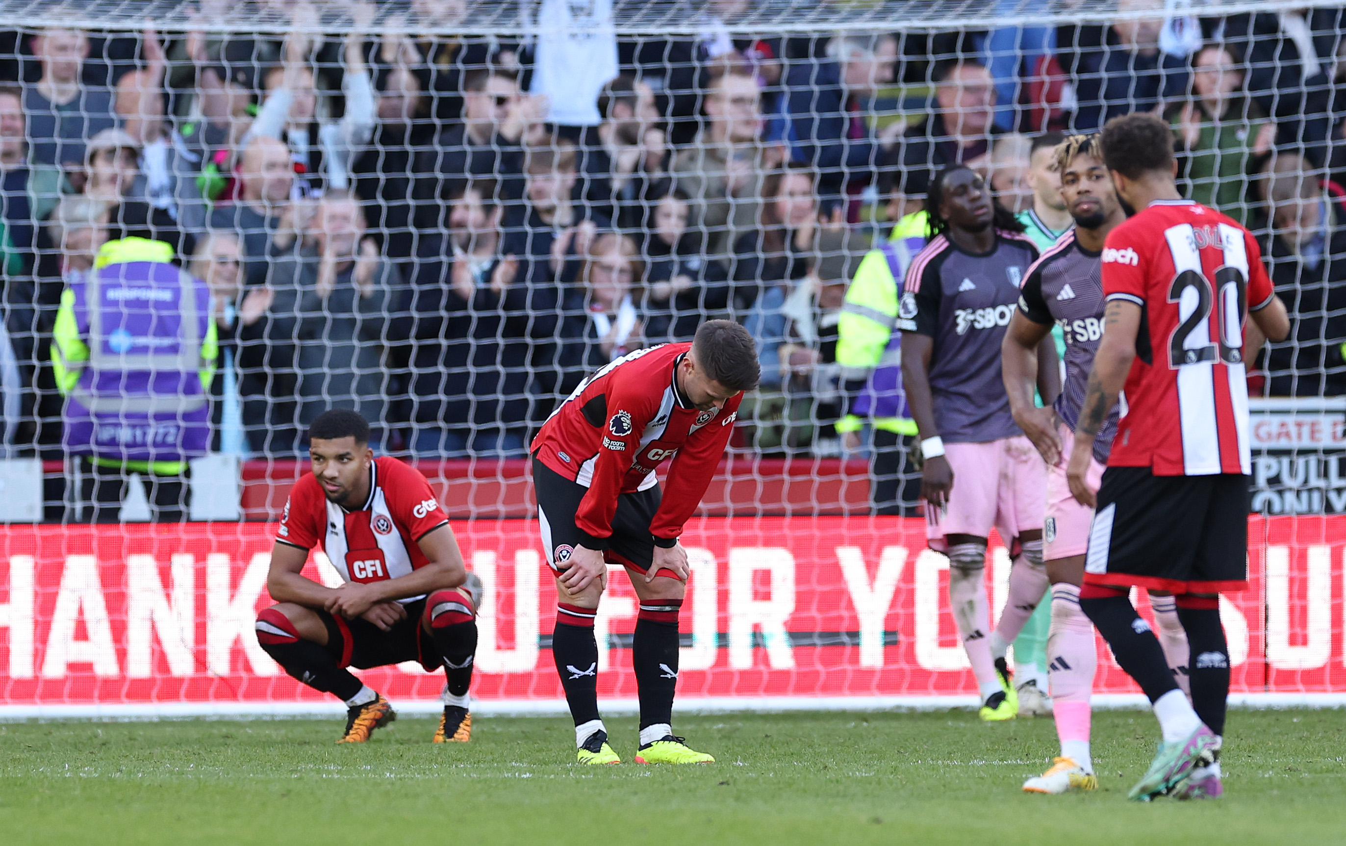 Sheffield United draw 3-3 with Fulham after holding a two-goal lead.